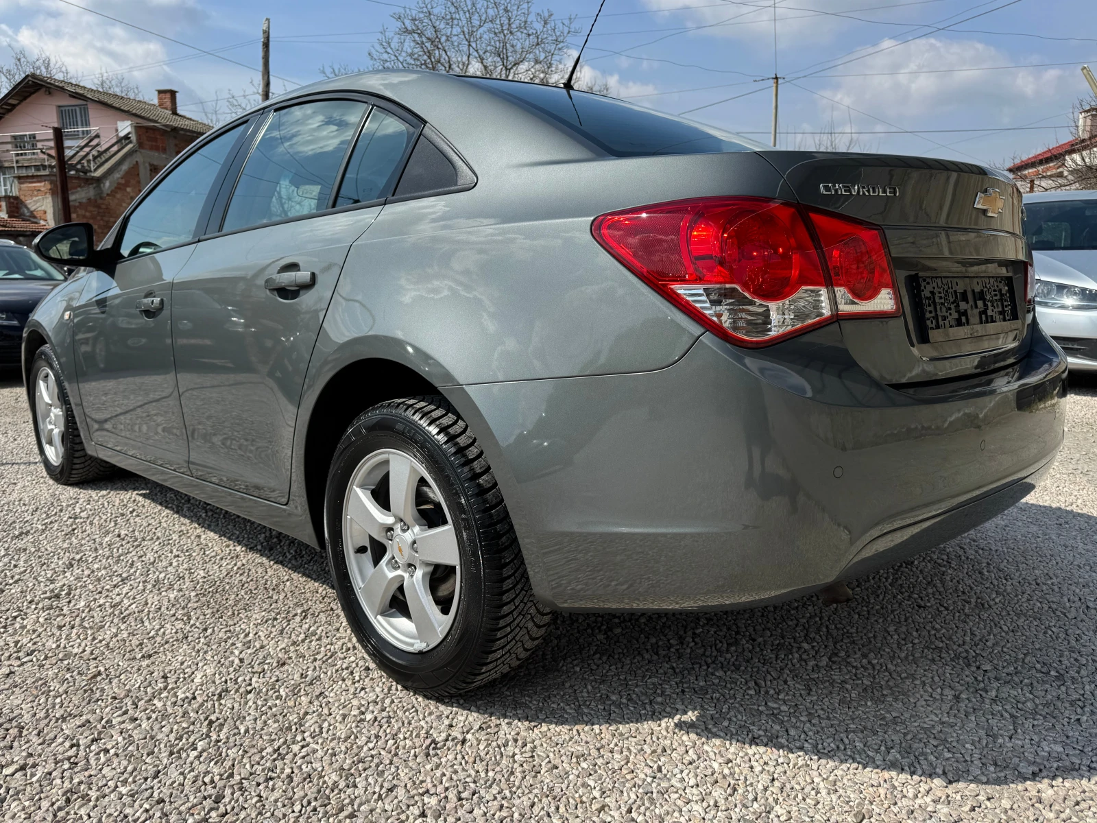 Chevrolet Cruze 1.6i-КАТО НОВ, снимка 5 - Автомобили и джипове - 53873681