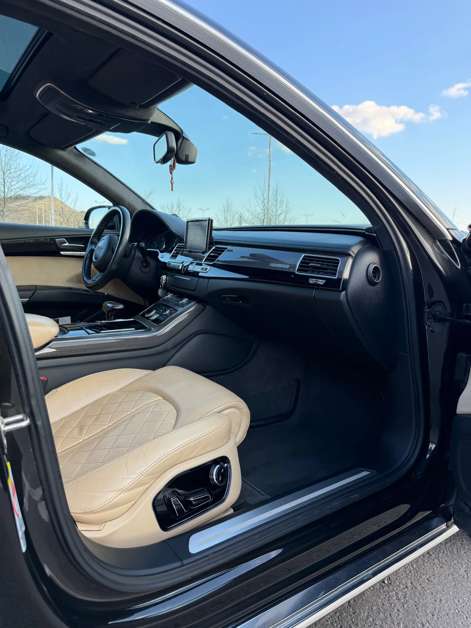 Audi A8, снимка 7 - Автомобили и джипове - 54111021