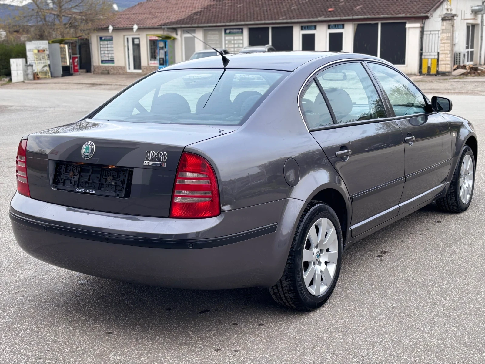 Skoda Superb 1.9TDI, снимка 4 - Автомобили и джипове - 54121924