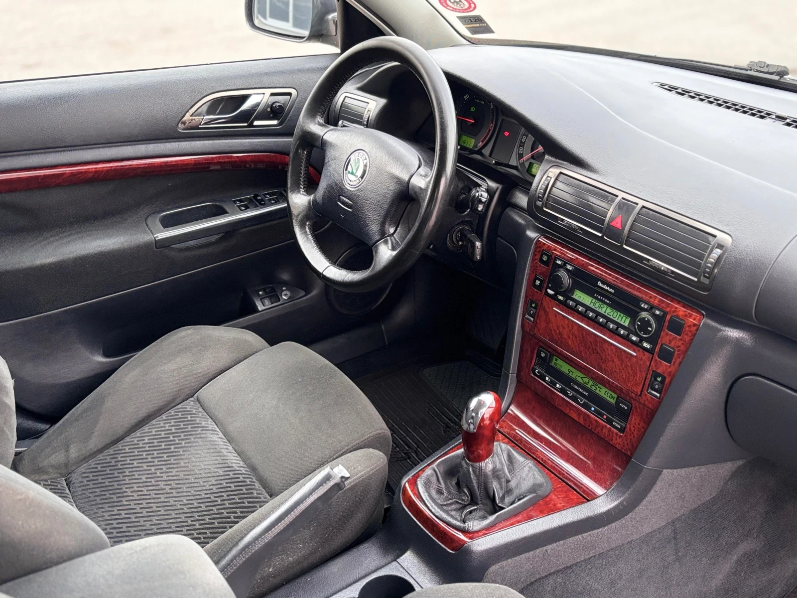 Skoda Superb 1.9TDI, снимка 11 - Автомобили и джипове - 54121924