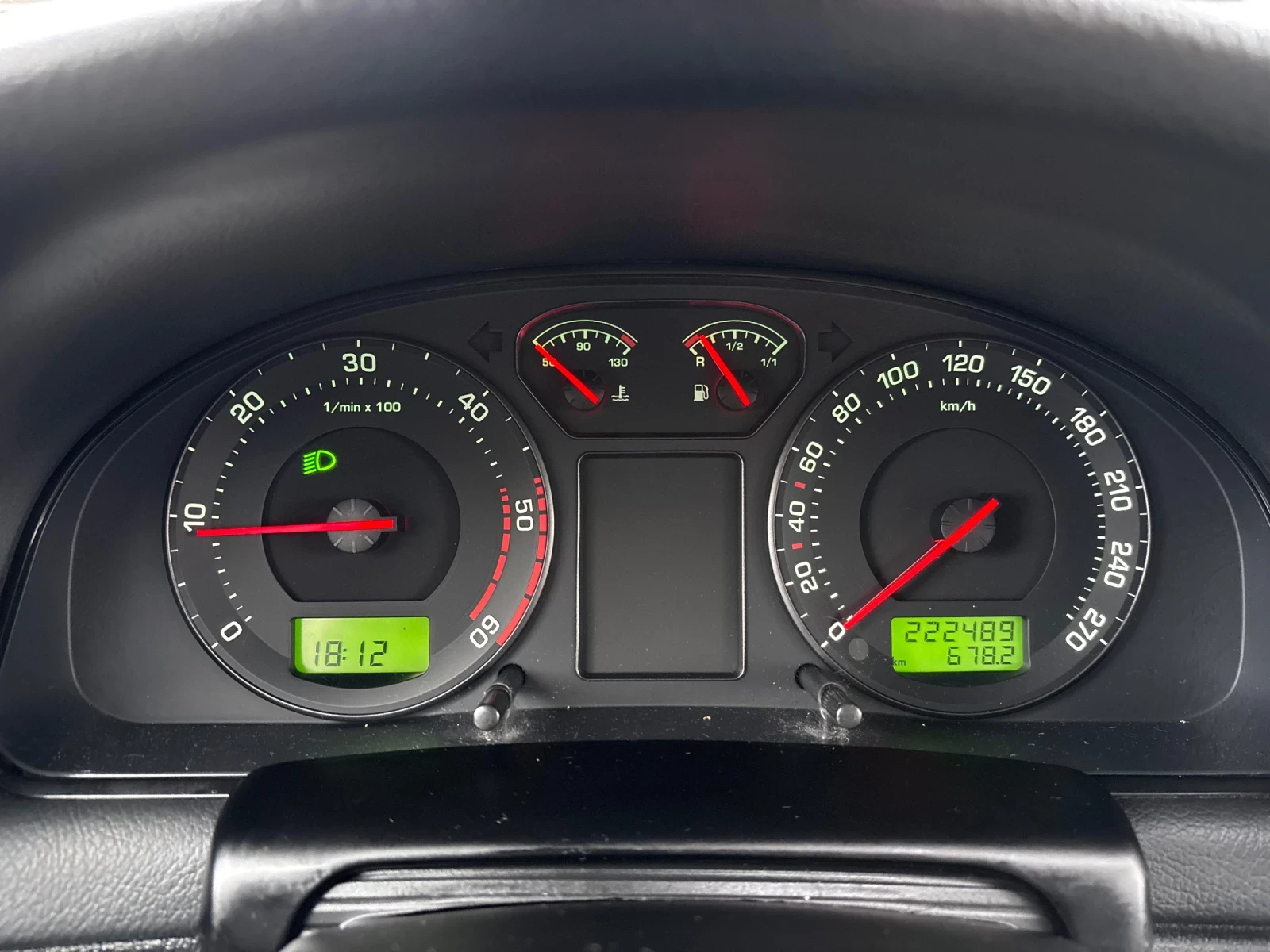 Skoda Superb 1.9TDI, снимка 10 - Автомобили и джипове - 54121924