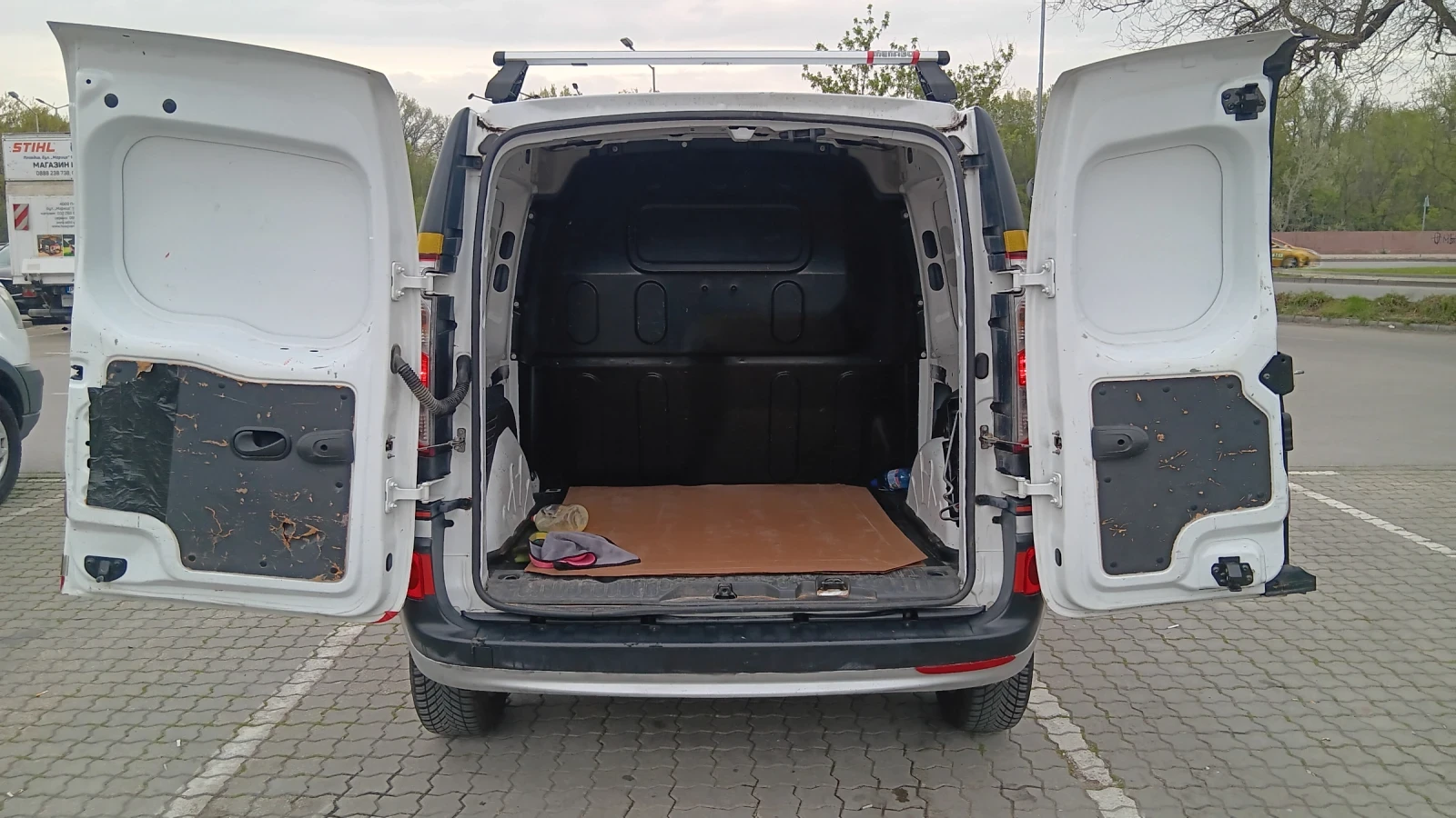 Renault Kangoo 1.5dCi, снимка 17 - Автомобили и джипове - 54206972