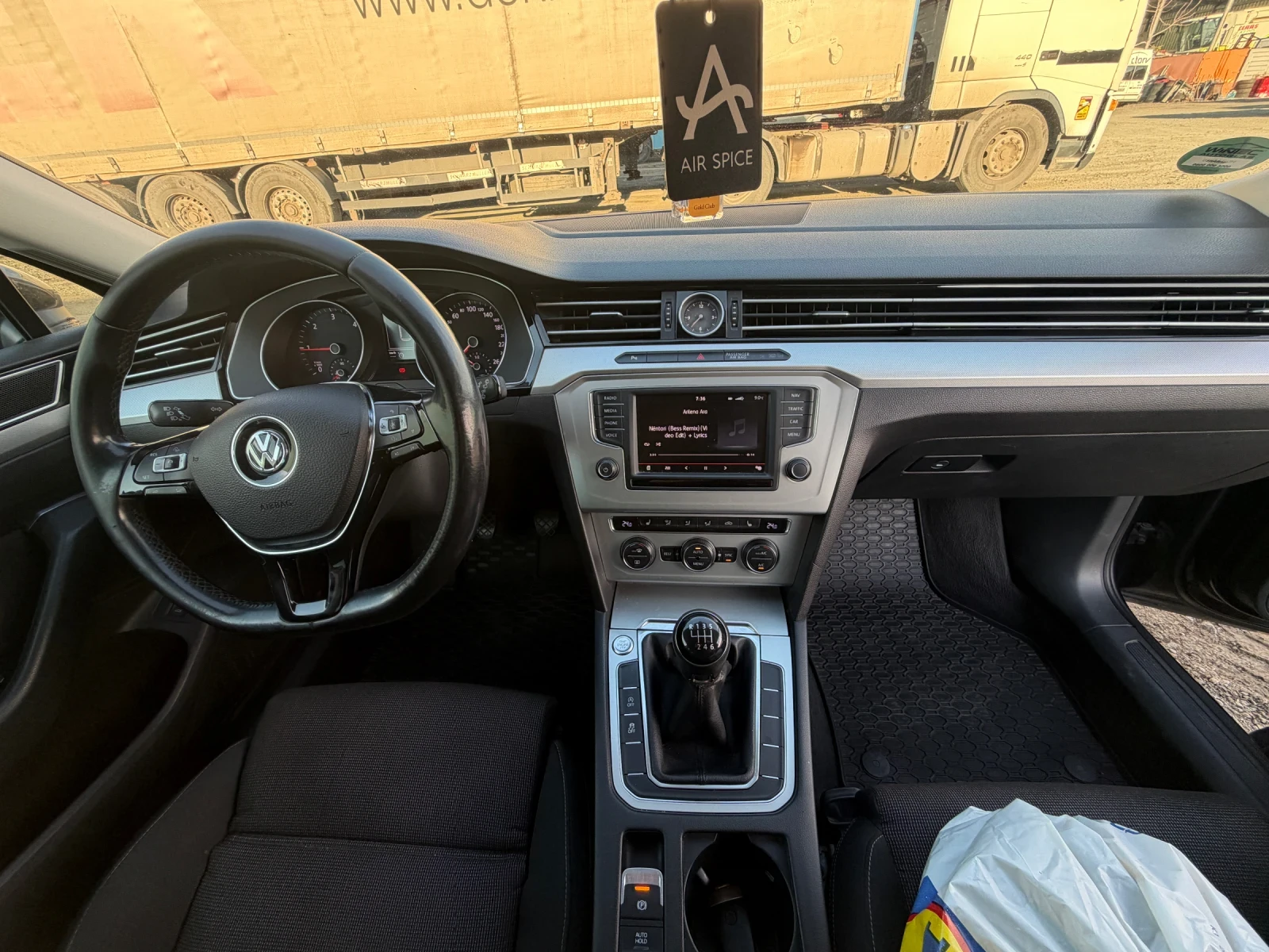 VW Passat 2.0TDI 190кс., снимка 14 - Автомобили и джипове - 54297884