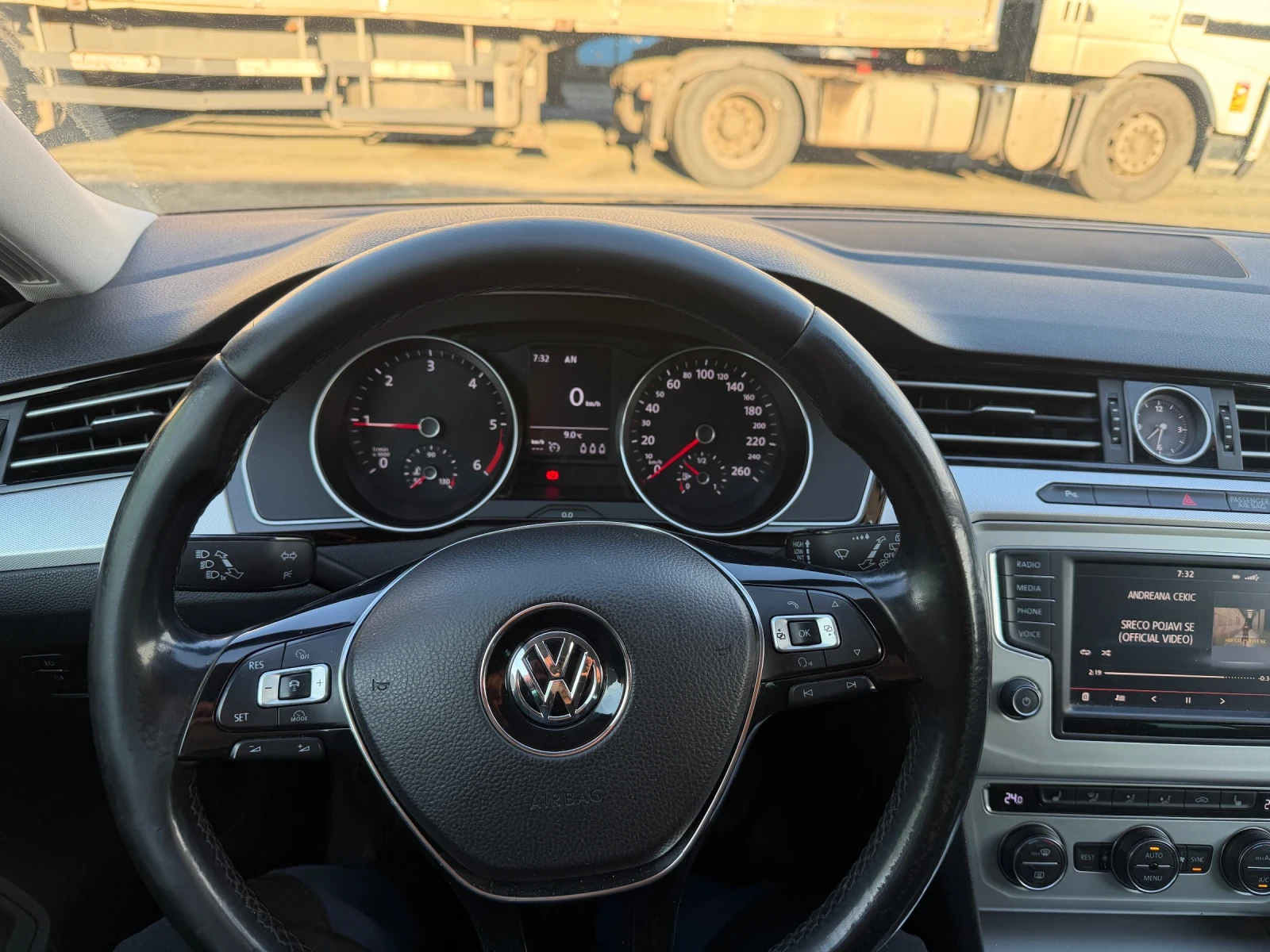 VW Passat 2.0TDI 190кс., снимка 10 - Автомобили и джипове - 54297884