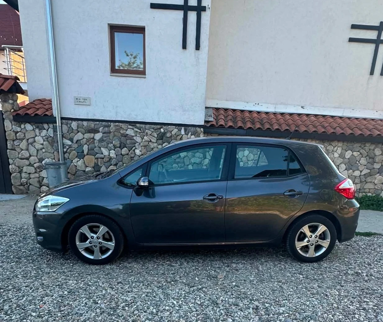 Toyota Auris 2.0 D-4D 126 к.с.Facelift / Keyless Go, снимка 6 - Автомобили и джипове - 55242527