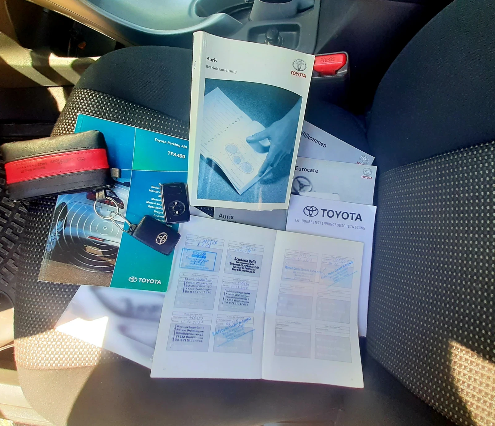 Toyota Auris 2.0 D-4D 126 к.с.Facelift / Keyless Go, снимка 17 - Автомобили и джипове - 55242527