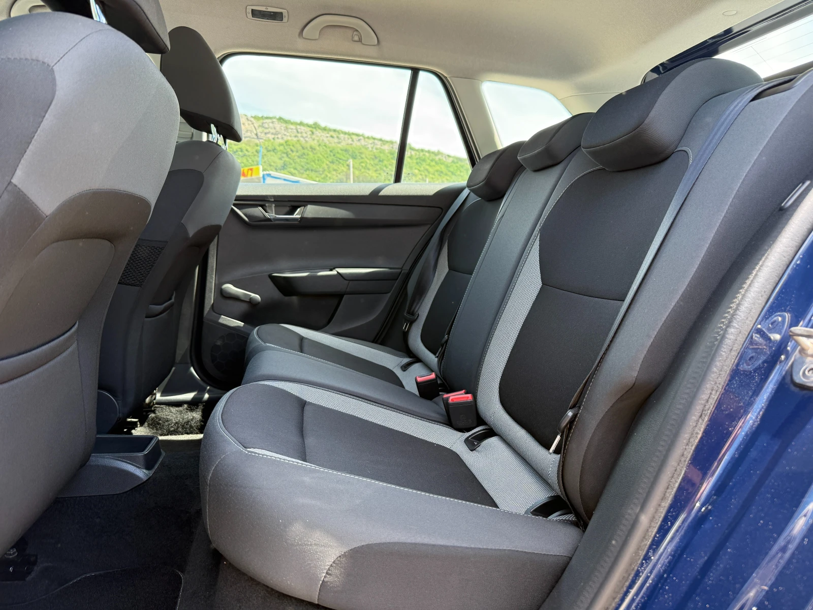 Skoda Fabia 1.4TDI-Дистроник-климатроник-парктроник-LED-TOP!!!, снимка 11 - Автомобили и джипове - 54560279