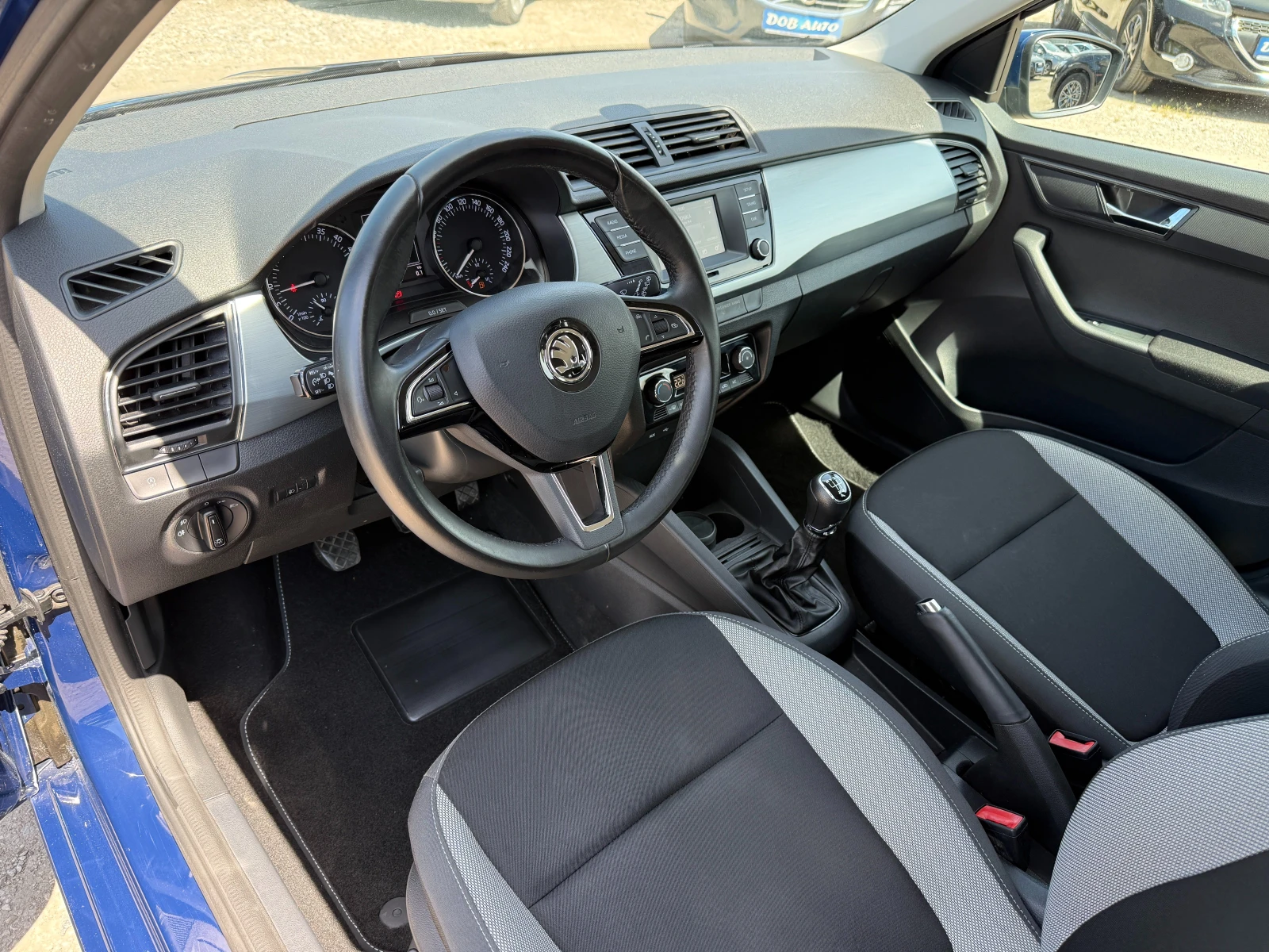 Skoda Fabia 1.4TDI-Дистроник-климатроник-парктроник-LED-TOP!!!, снимка 9 - Автомобили и джипове - 54560279
