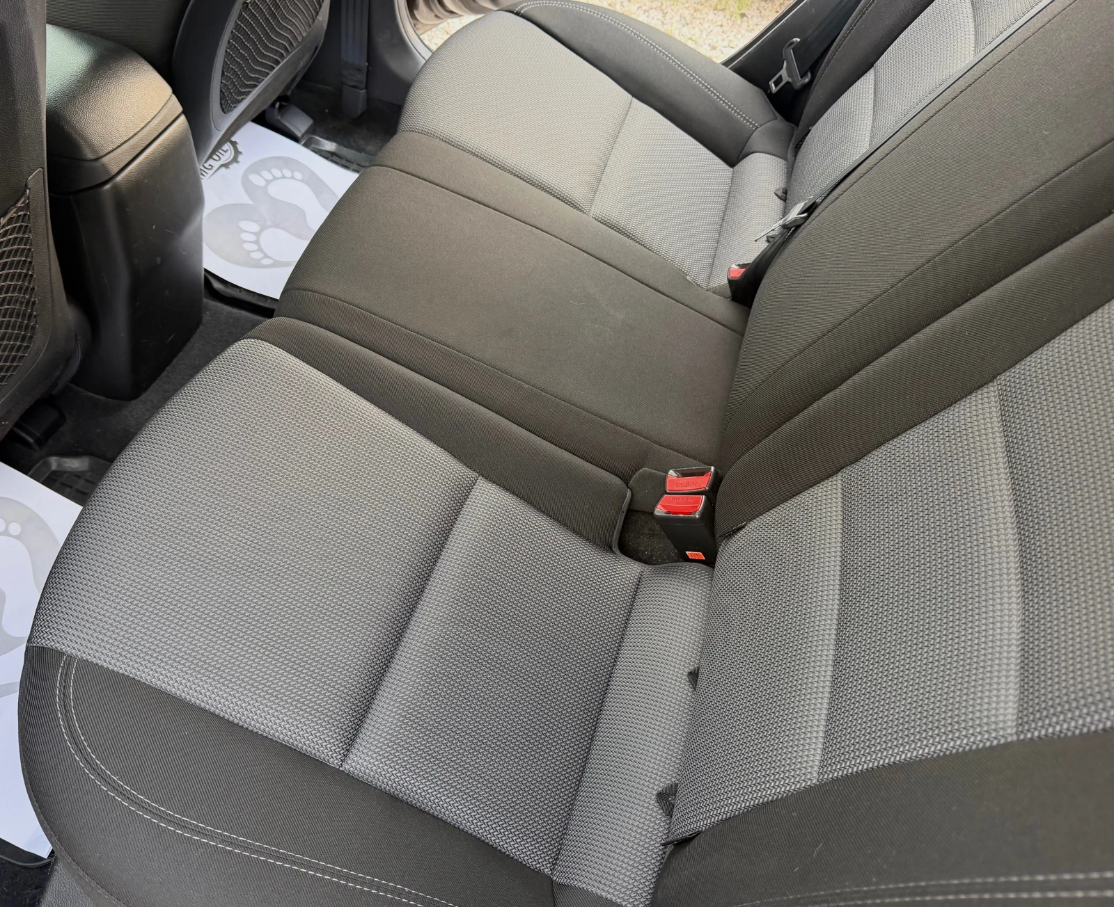 Hyundai I30 1.4i/Подходящ за газофициране/ДОКАЗУЕМ ПРОБЕГ, снимка 11 - Автомобили и джипове - 55053328