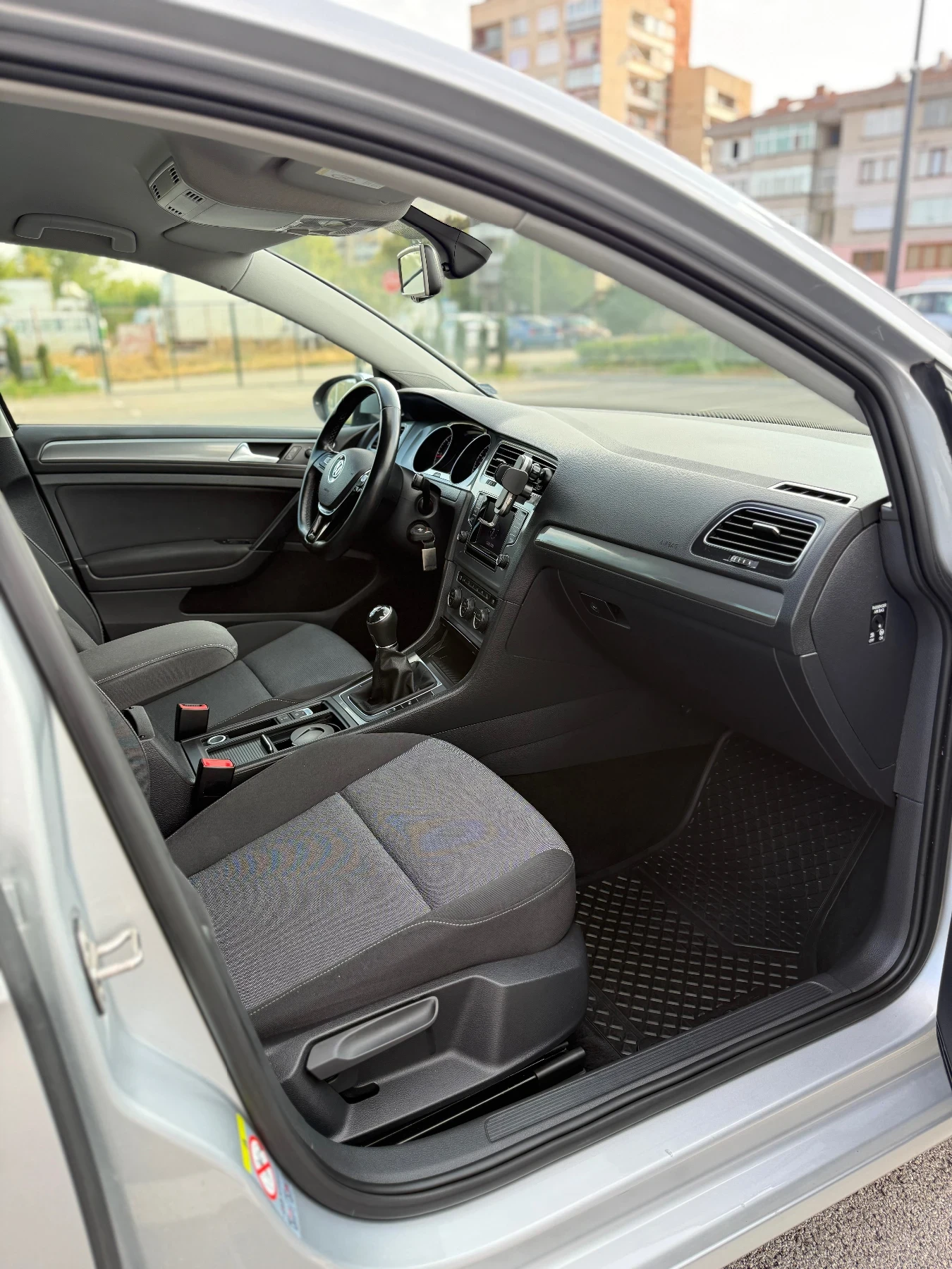 VW Golf, снимка 5 - Автомобили и джипове - 55349772