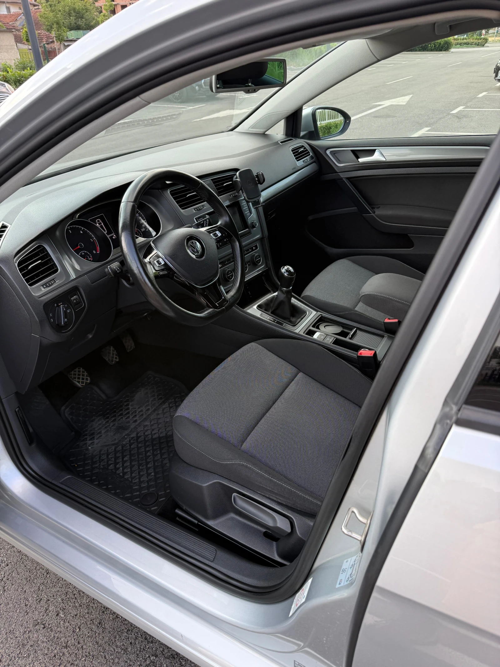 VW Golf, снимка 4 - Автомобили и джипове - 55349772