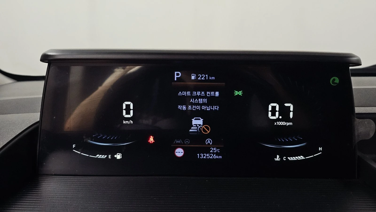 Hyundai Staria Modern* BLIND SPOT* ПОДГРЕВ ВОЛАН* КРАЙНА ЦЕНА, снимка 8 - Автомобили и джипове - 55367069
