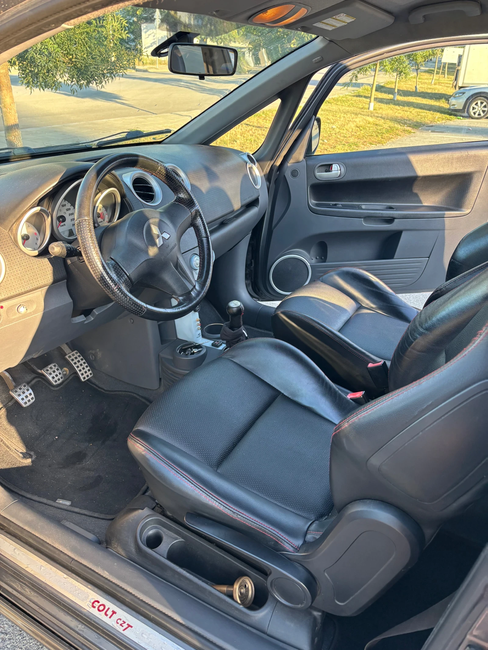 Mitsubishi Colt, снимка 6 - Автомобили и джипове - 55422957
