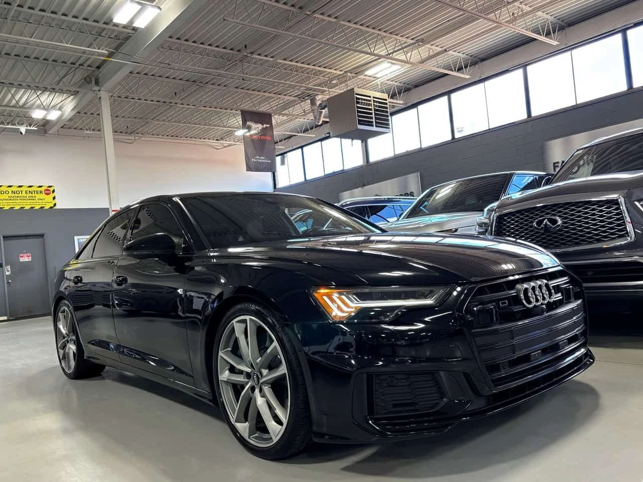 Audi S6 * PREMIUMPLUS| NAV| HUD| REDLEATHER| B&O, снимка 2 - Автомобили и джипове - 55613580