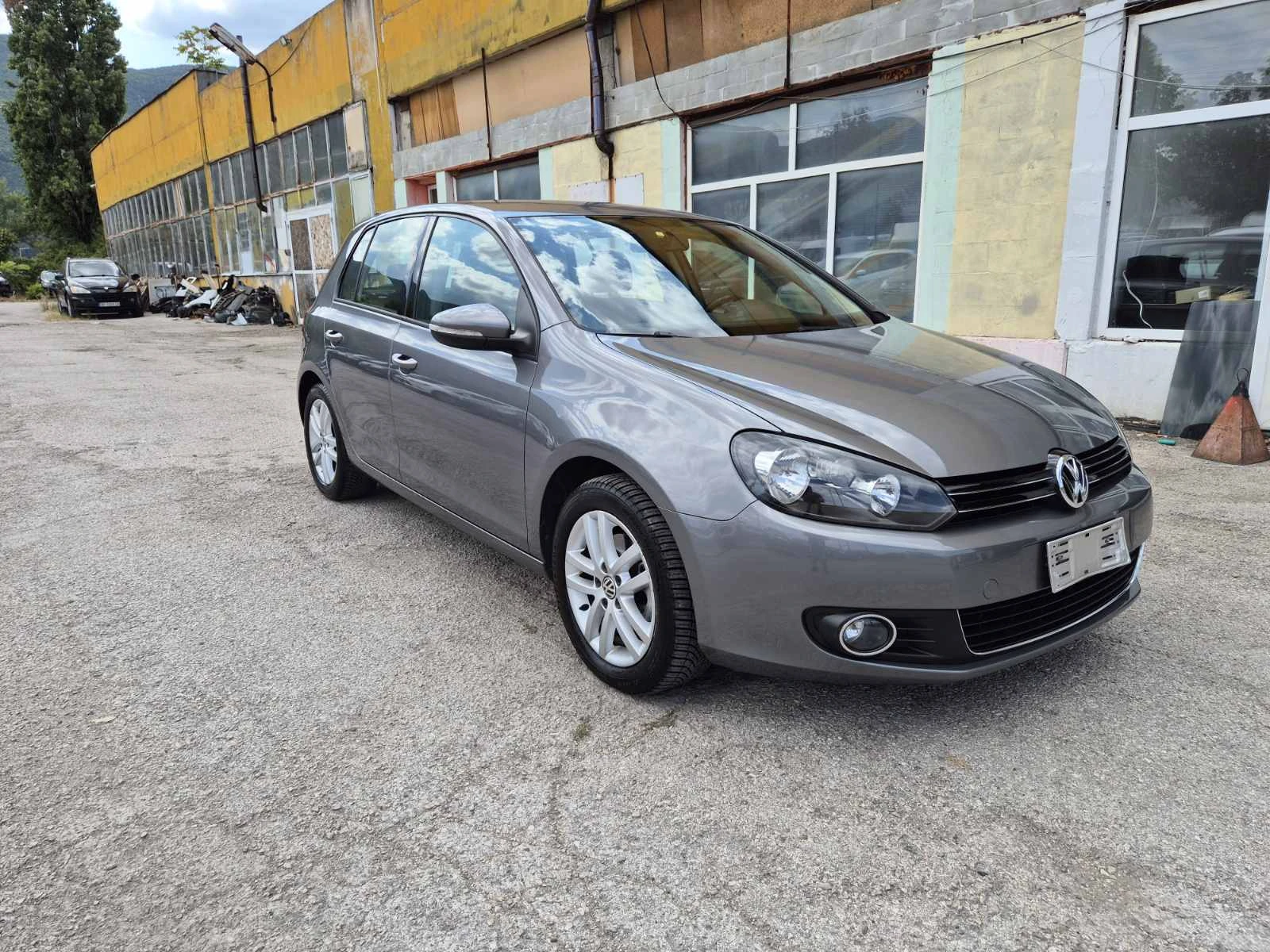VW Golf 2.0TDI COMMON RAIL NAVI ITALY, снимка 3 - Автомобили и джипове - 55843429