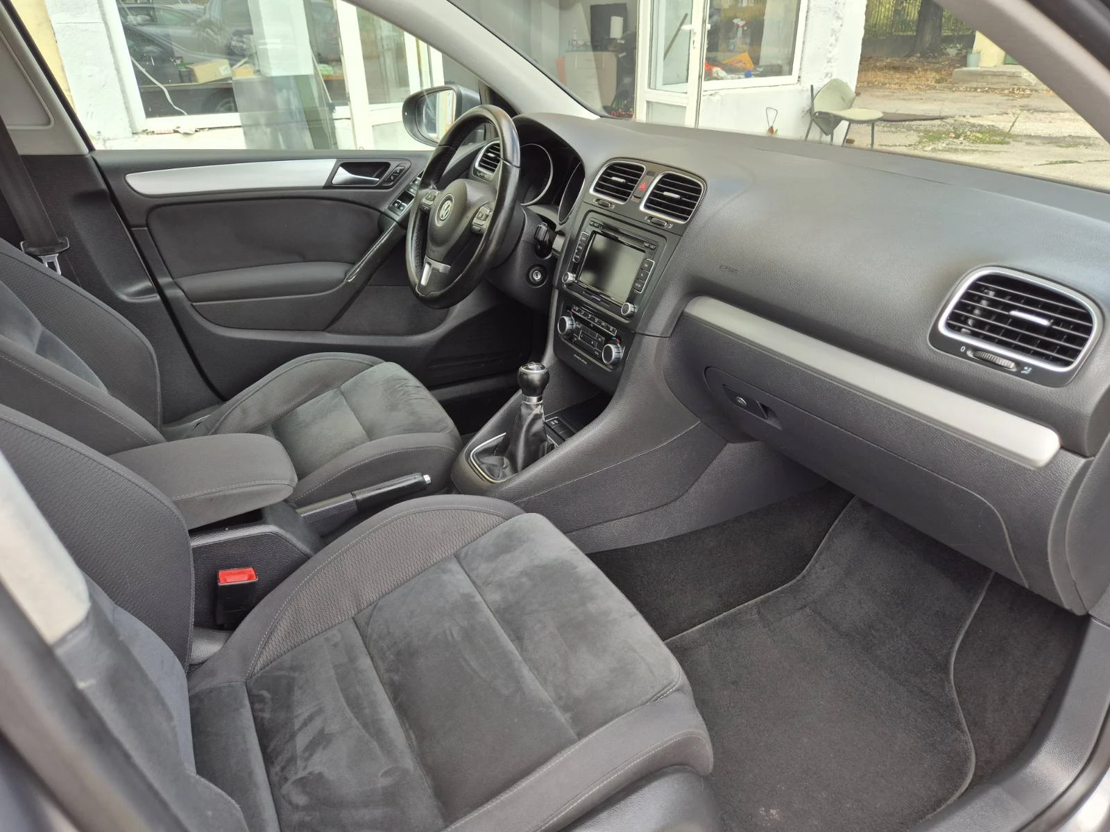 VW Golf 2.0TDI COMMON RAIL NAVI ITALY, снимка 12 - Автомобили и джипове - 55843429