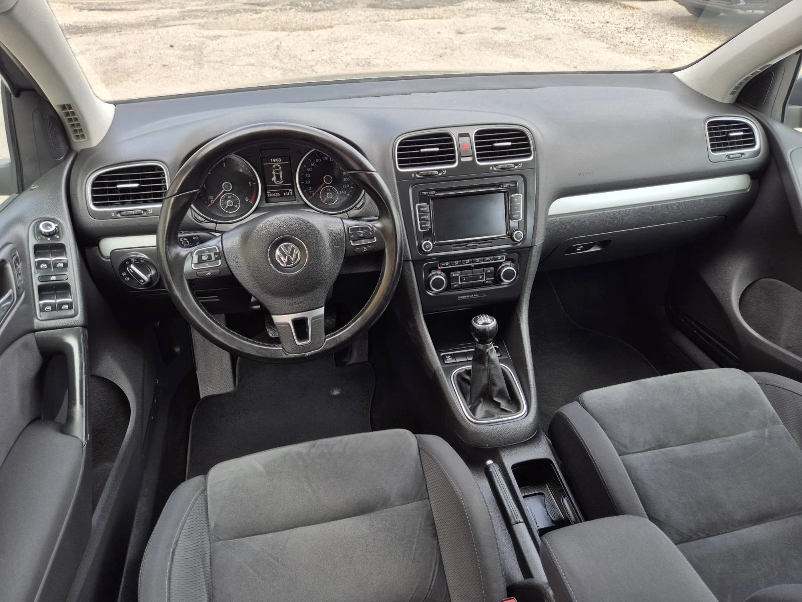 VW Golf 2.0TDI COMMON RAIL NAVI ITALY, снимка 11 - Автомобили и джипове - 55843429