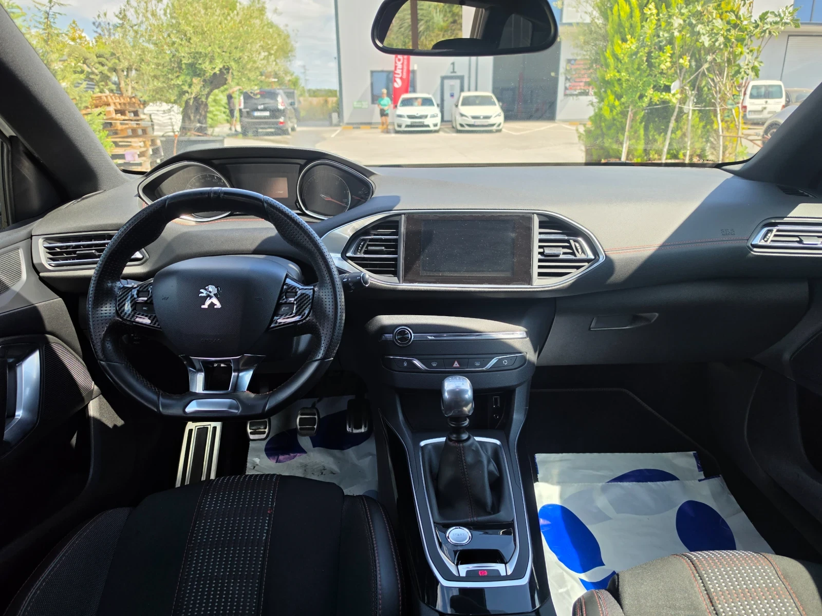 Peugeot 308 1.6 BLUEHDI GT LINE * 120HP * NAV * LED * ЛИЗИНГ, снимка 8 - Автомобили и джипове - 55981473