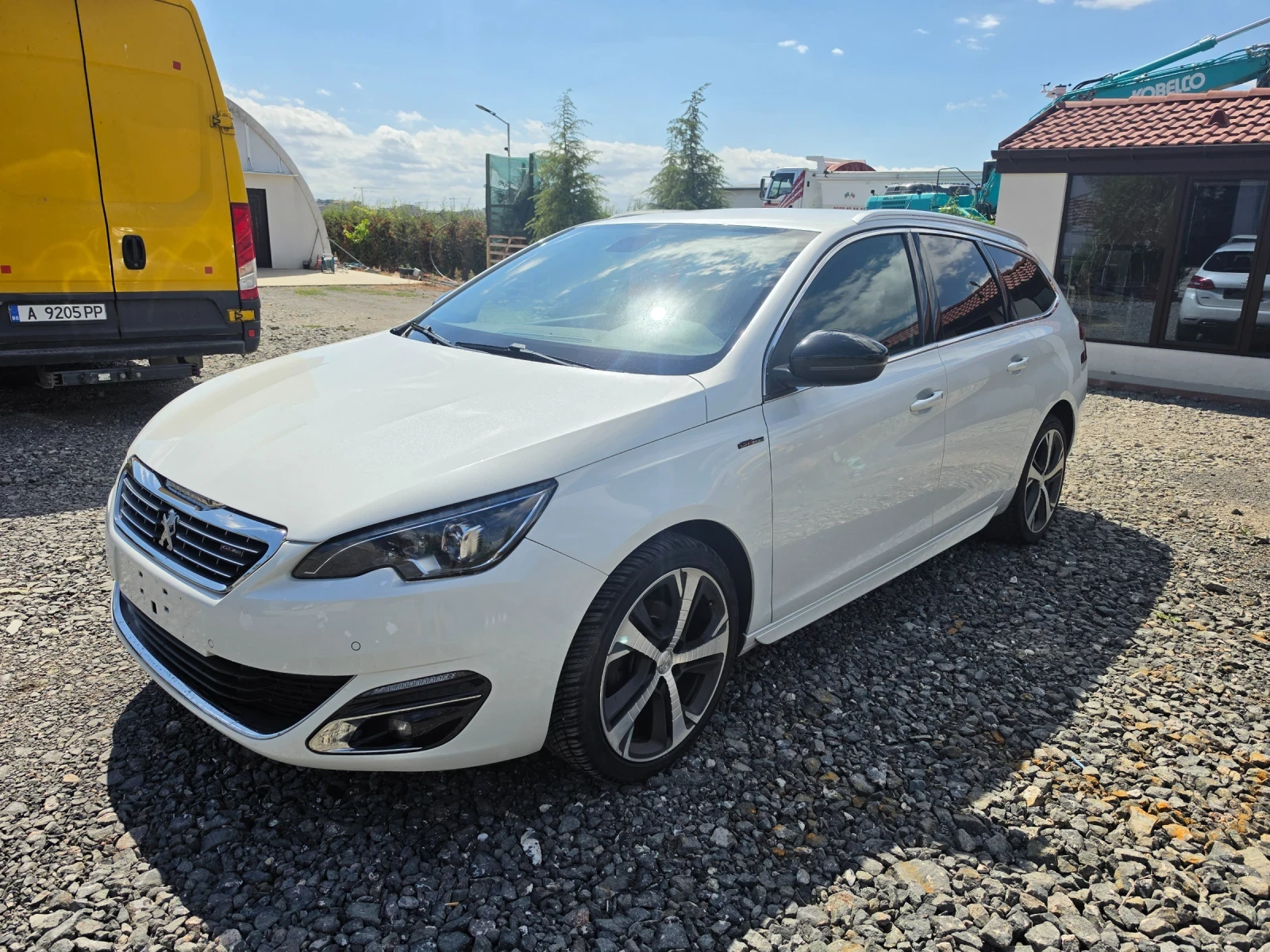 Peugeot 308 1.6 BLUEHDI GT LINE * 120HP * NAV * LED * ЛИЗИНГ, снимка 4 - Автомобили и джипове - 55981473