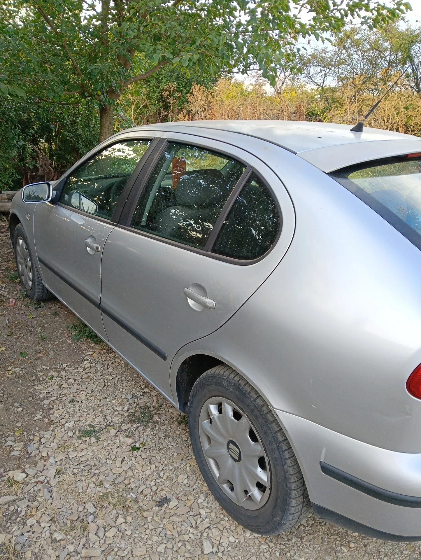Seat Leon, снимка 2 - Автомобили и джипове - 56330347