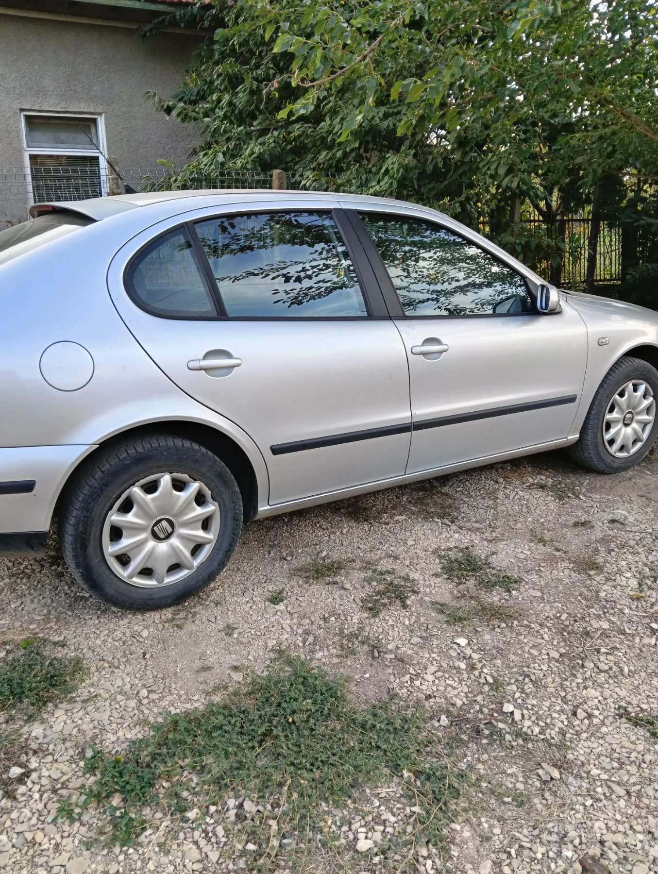 Seat Leon, снимка 3 - Автомобили и джипове - 56330347