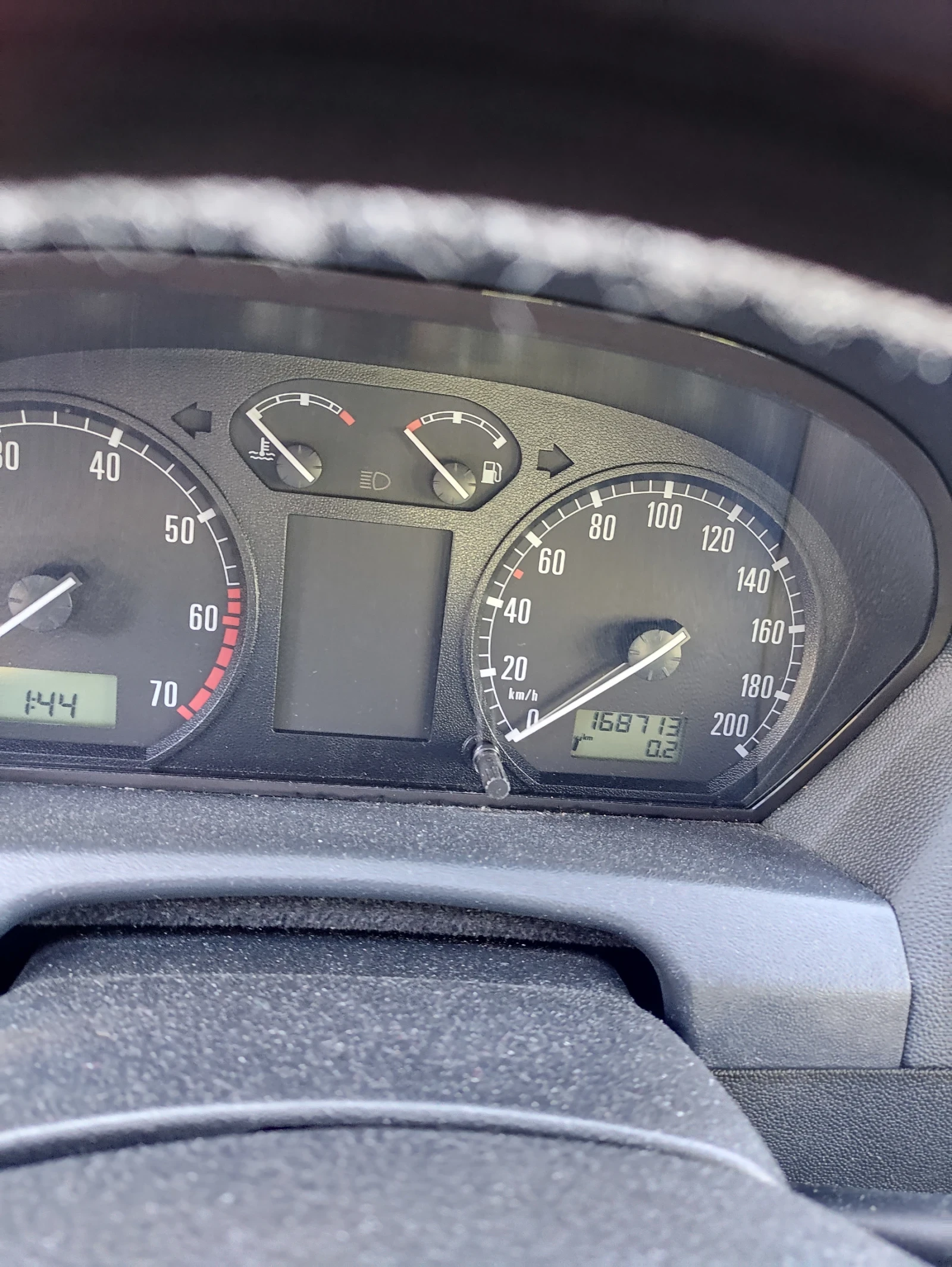 Skoda Fabia 1.4 , 16V, снимка 8 - Автомобили и джипове - 56636215