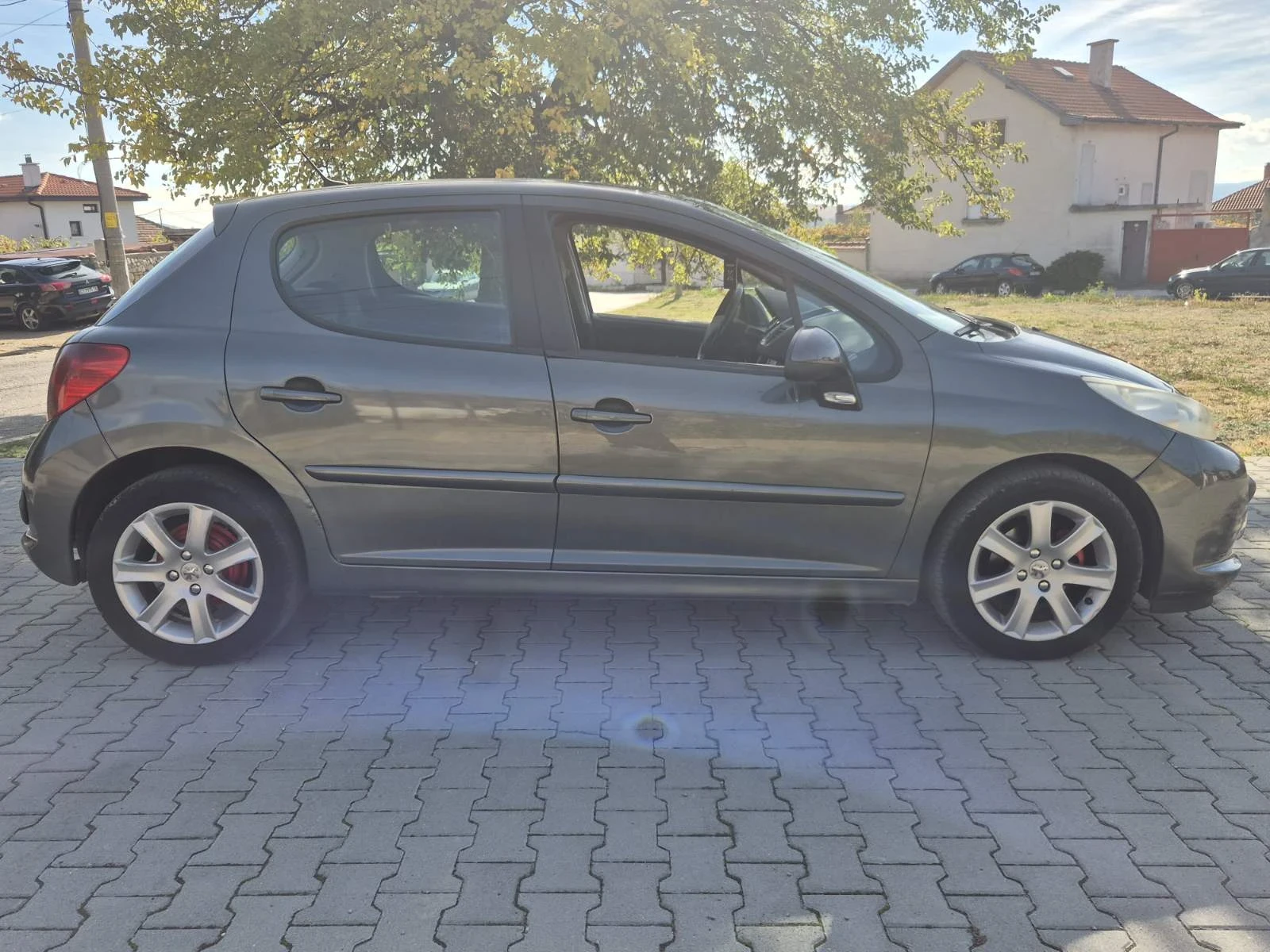 Peugeot 207, снимка 4 - Автомобили и джипове - 56641830