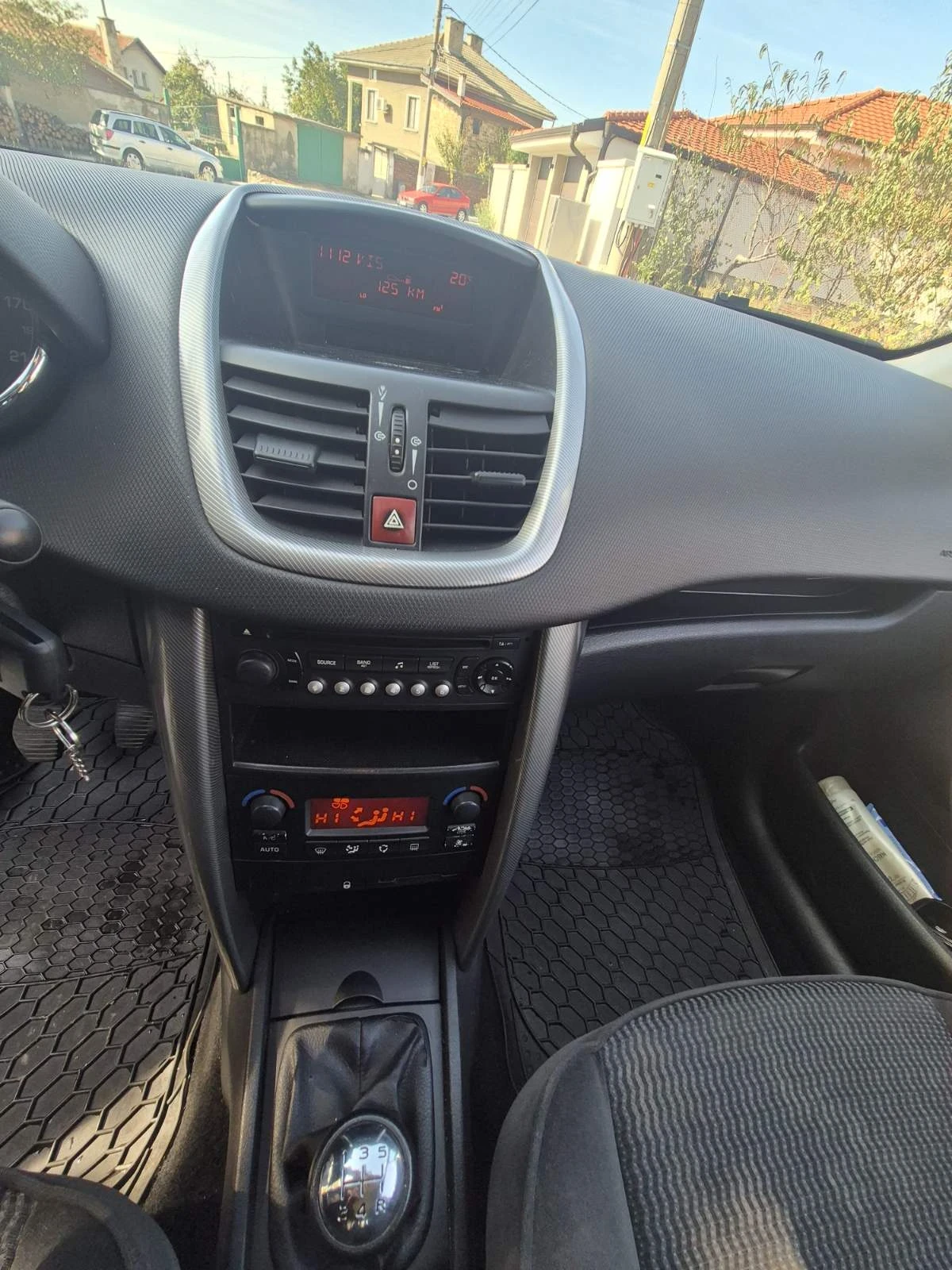 Peugeot 207, снимка 9 - Автомобили и джипове - 56641830
