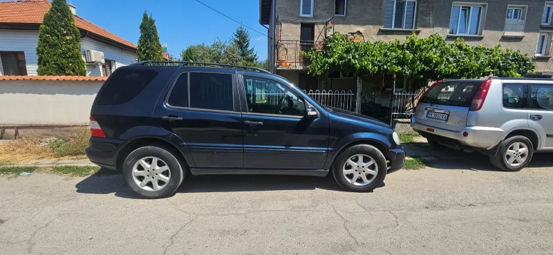 Mercedes-Benz ML 270, снимка 3 - Автомобили и джипове - 46895882