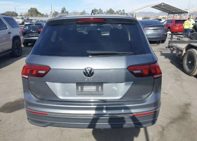 VW Tiguan SE, снимка 8 - Автомобили и джипове - 49420458