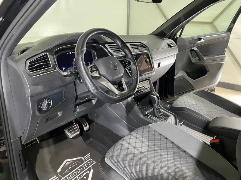 VW Tiguan 2.0 TDI * R-LINE * VIRTUAL COCKPIT* FULL , снимка 7 - Автомобили и джипове - 50746252