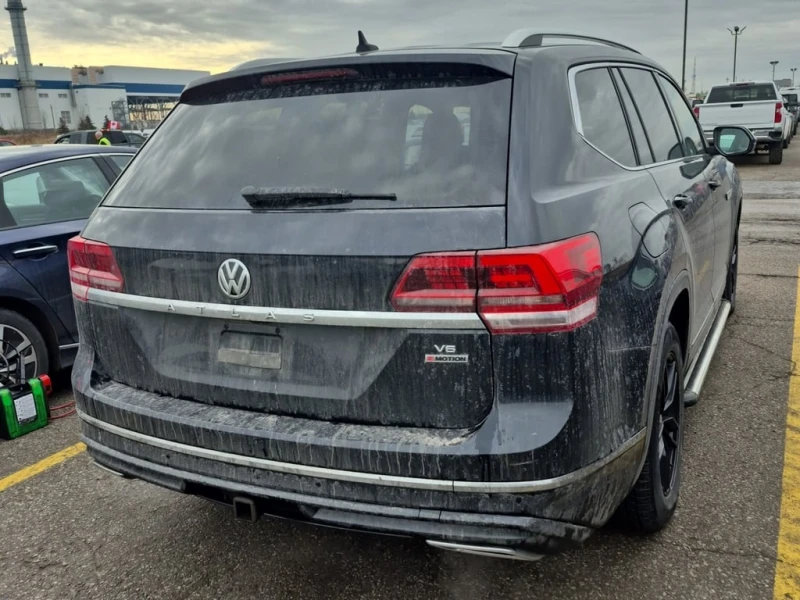 VW Atlas * EXECLINE * CARFAX * ЦЕНА ДО БГ, снимка 3 - Автомобили и джипове - 52878738