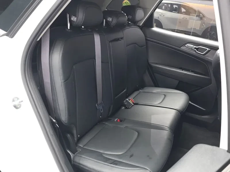 Kia Sportage 1.6 TURBO 2WD PRESTIGE, снимка 11 - Автомобили и джипове - 55559413