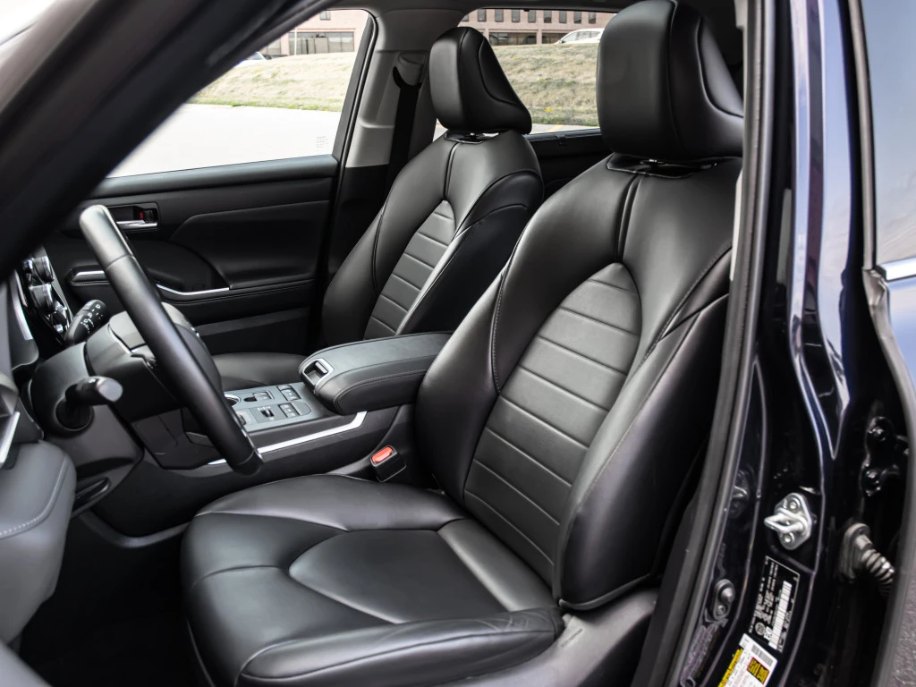 Toyota Highlander XLE 3.5* Дистроник* Lane Assist* 1-ви собственик*  - изображение 7