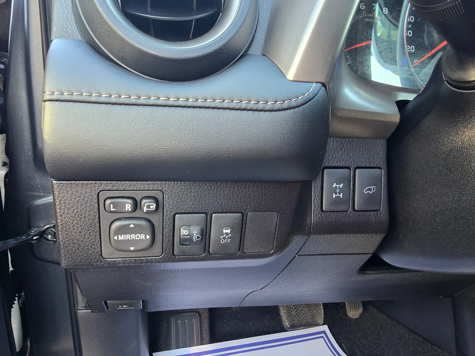 Toyota Rav4 2.0i 4X4 ШВЕЙЦАРИЯ , снимка 13 - Автомобили и джипове - 53801678