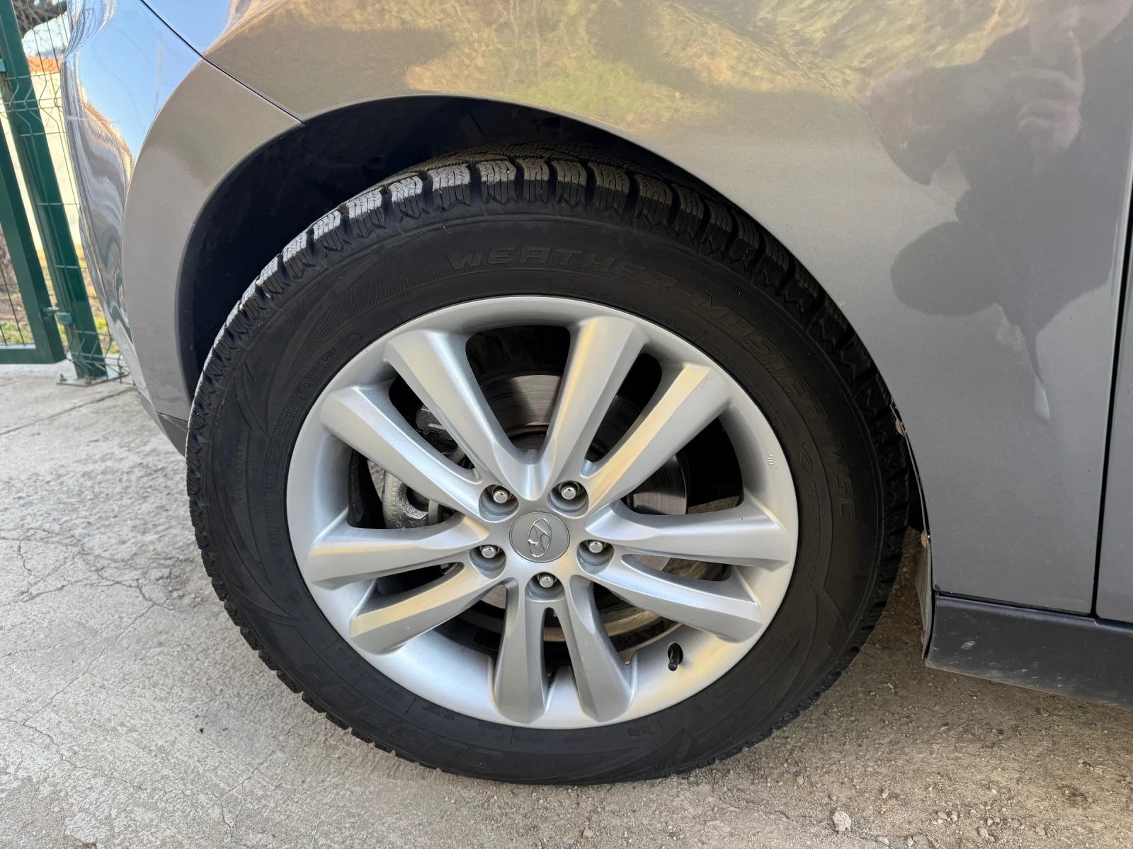 Hyundai IX35, снимка 3 - Автомобили и джипове - 53839087