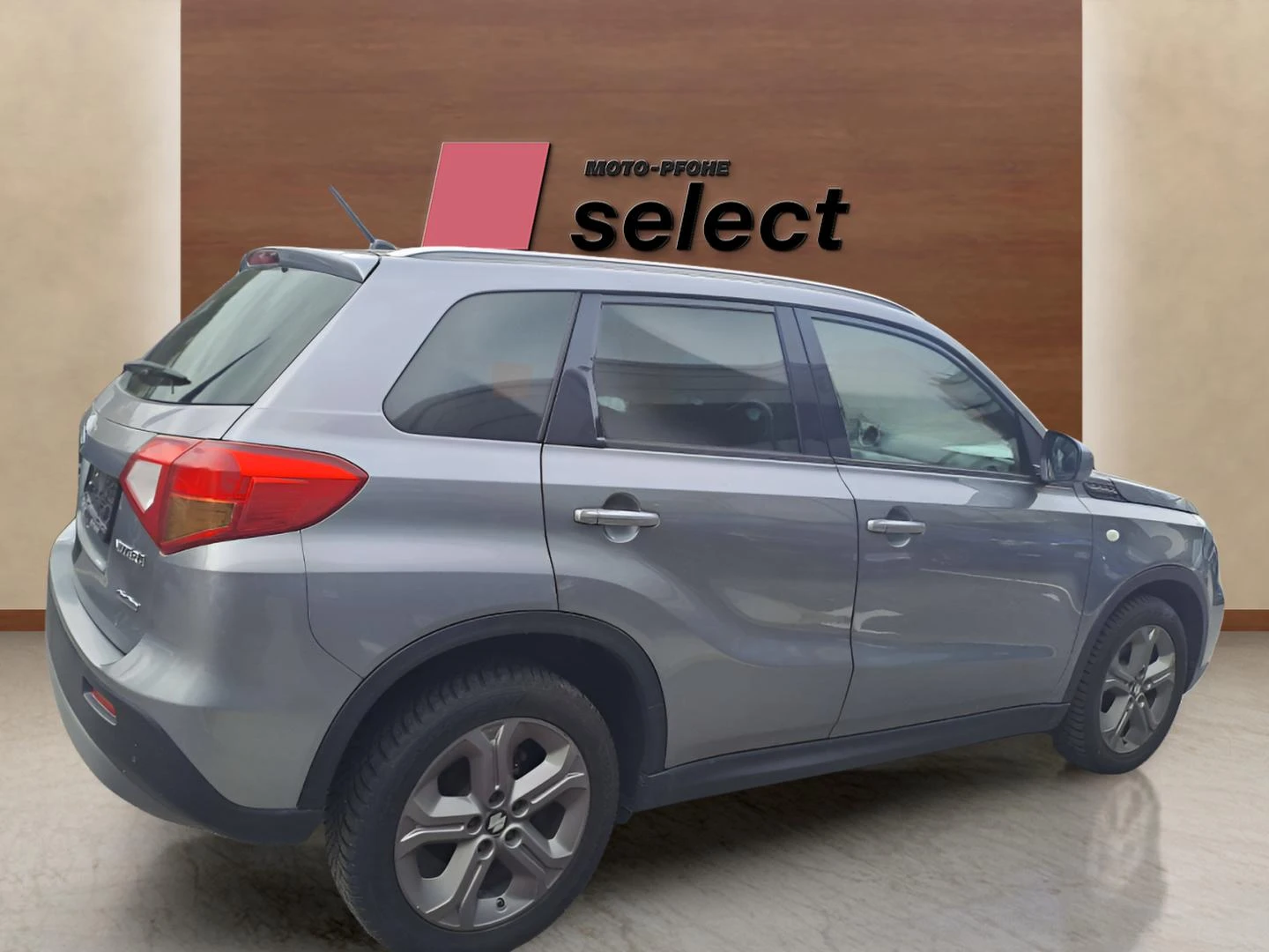 Suzuki Vitara 1.6, снимка 16 - Автомобили и джипове - 54541081