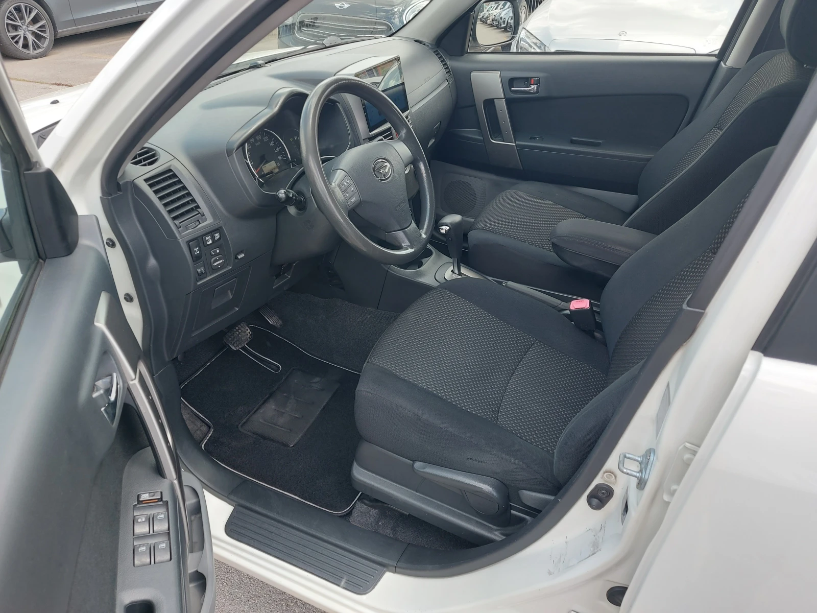 Daihatsu Terios 1.5 i* 4 WD* АВТОМАТИК* ИТАЛИЯ* 2012 г.* EURO 5, снимка 7 - Автомобили и джипове - 54698996