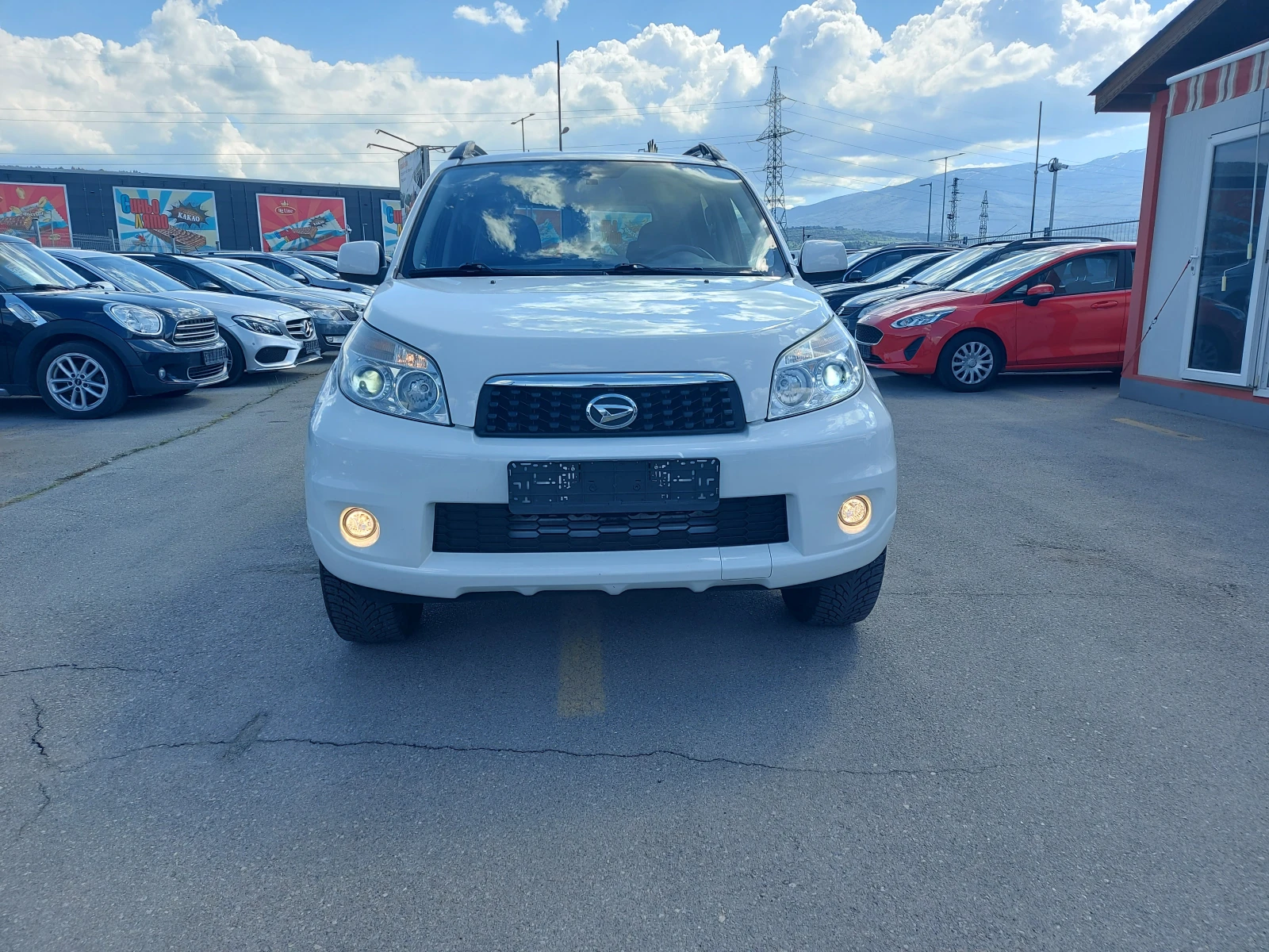Daihatsu Terios 1.5 i* 4 WD* АВТОМАТИК* ИТАЛИЯ* 2012 г.* EURO 5, снимка 2 - Автомобили и джипове - 54698996