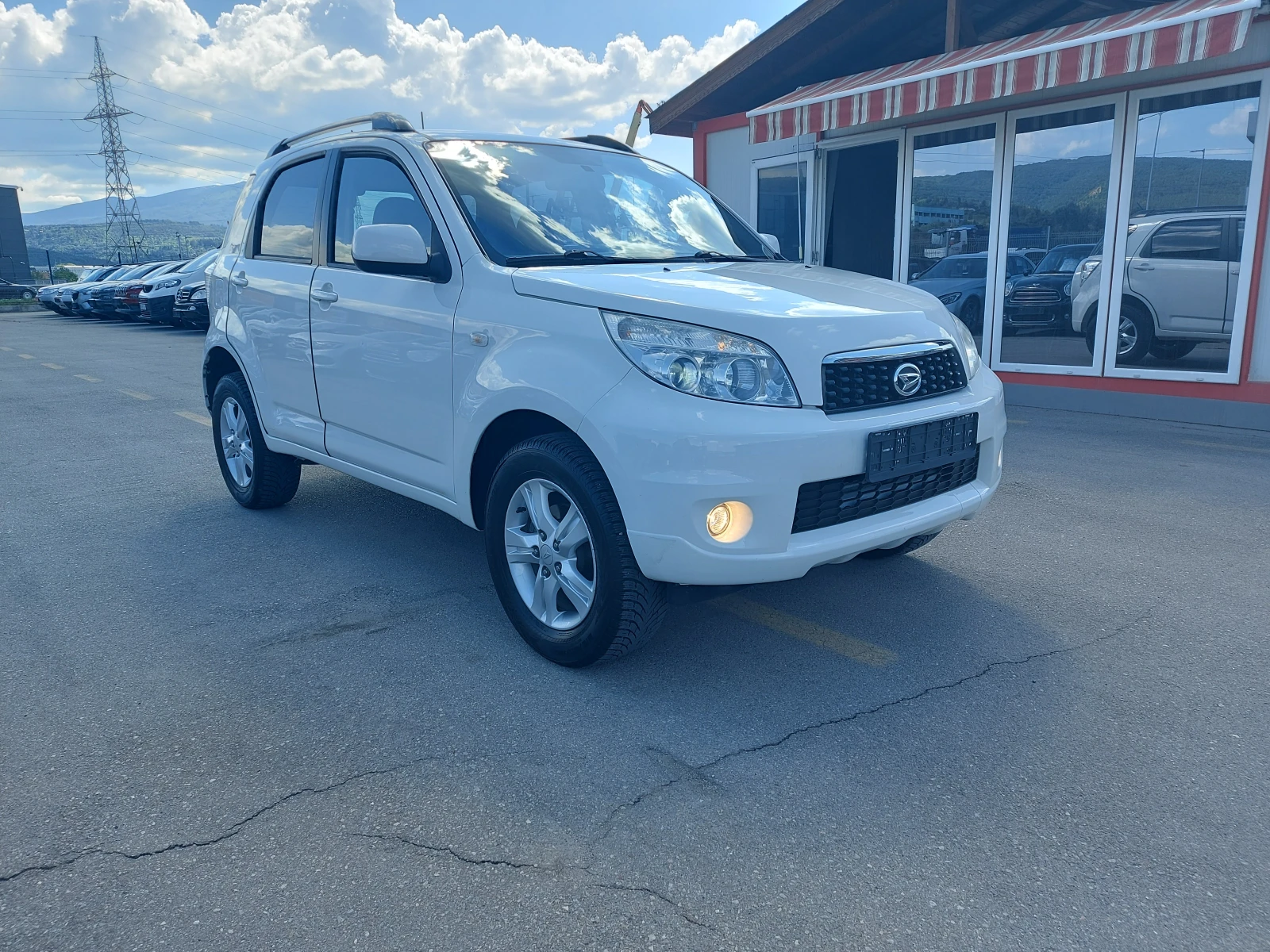 Daihatsu Terios 1.5 i* 4 WD* АВТОМАТИК* ИТАЛИЯ* 2012 г.* EURO 5, снимка 3 - Автомобили и джипове - 54698996