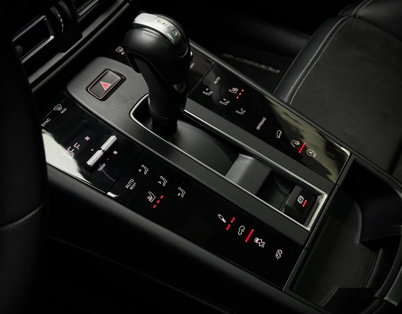 Porsche Macan GTS* SPORT CHRONO* BOSE* 360* PANO* , снимка 12 - Автомобили и джипове - 55660703