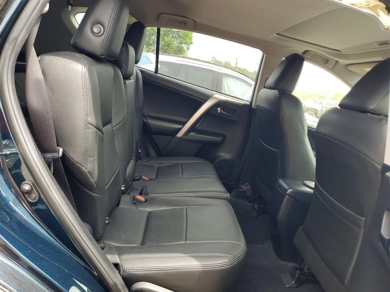 Toyota Rav4 2.5l Xle, снимка 11 - Автомобили и джипове - 56150972