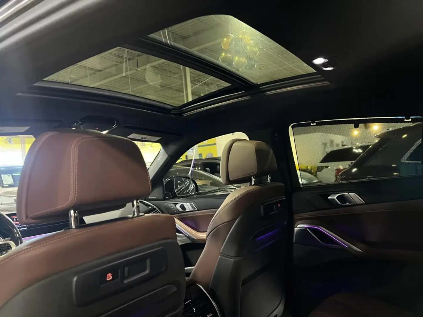 BMW X6 xDrive40i/HUD/HK/PANO/SOFT/M-SPORT/360/ВЪЗДУХ/КРИС, снимка 16 - Автомобили и джипове - 56253119