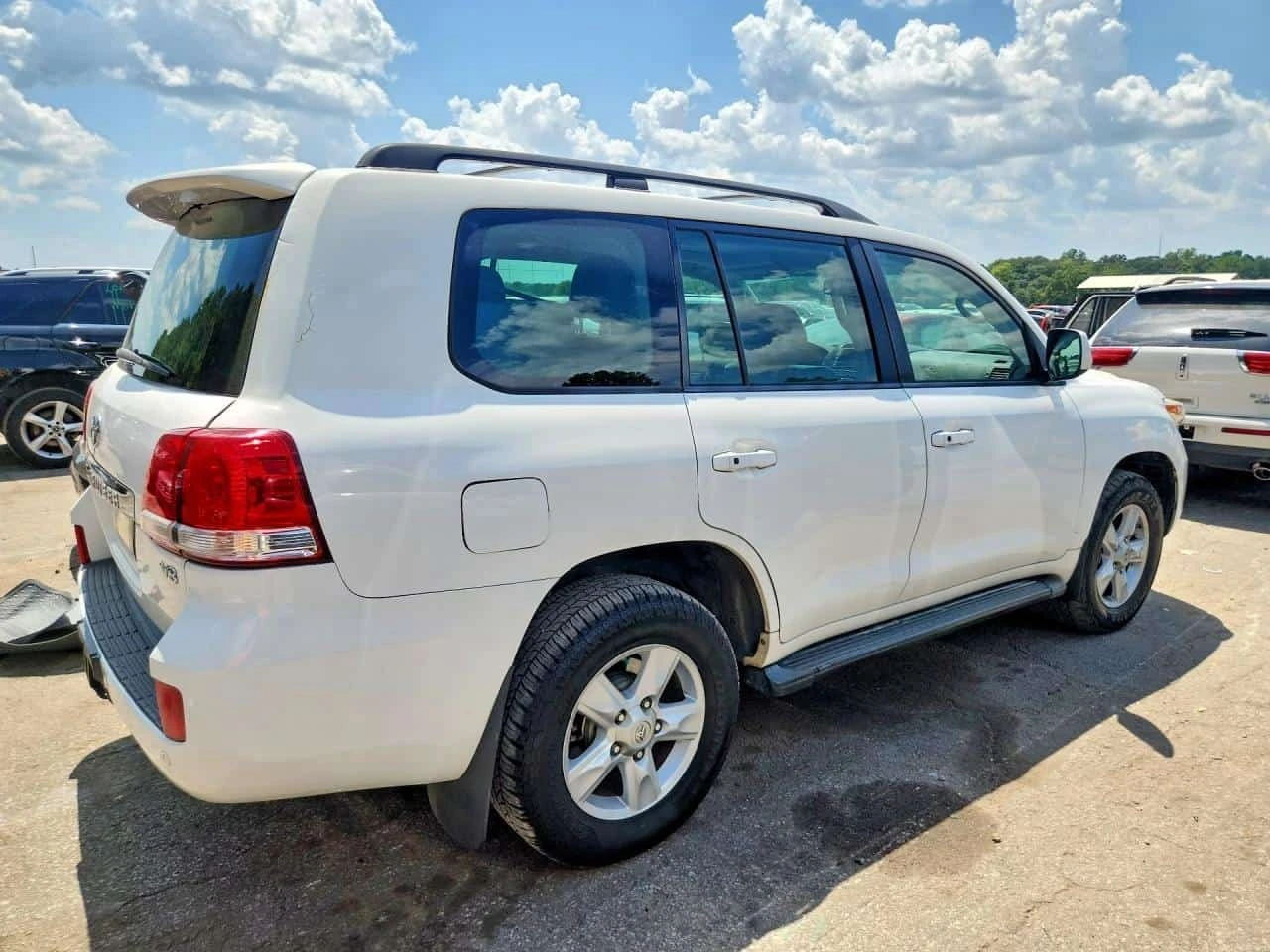 Toyota Land cruiser 5.7 V8 * VX * TV * CARFAX * , снимка 3 - Автомобили и джипове - 56260980