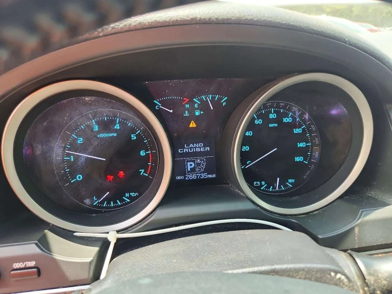 Toyota Land cruiser 5.7 V8 * VX * TV * CARFAX * , снимка 9 - Автомобили и джипове - 56260980