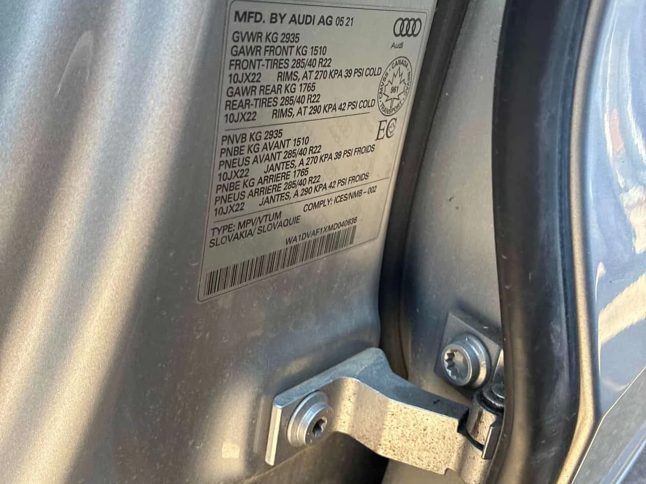 Audi Q8  Progressiv / 360 / Dis / Carfax / Автокредит , снимка 11 - Автомобили и джипове - 56263814