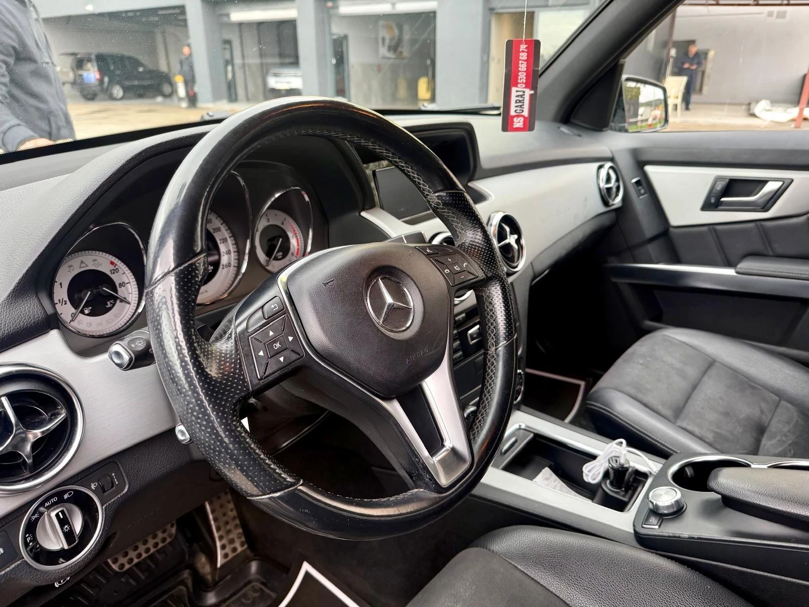 Mercedes-Benz GLK, снимка 5 - Автомобили и джипове - 56528388