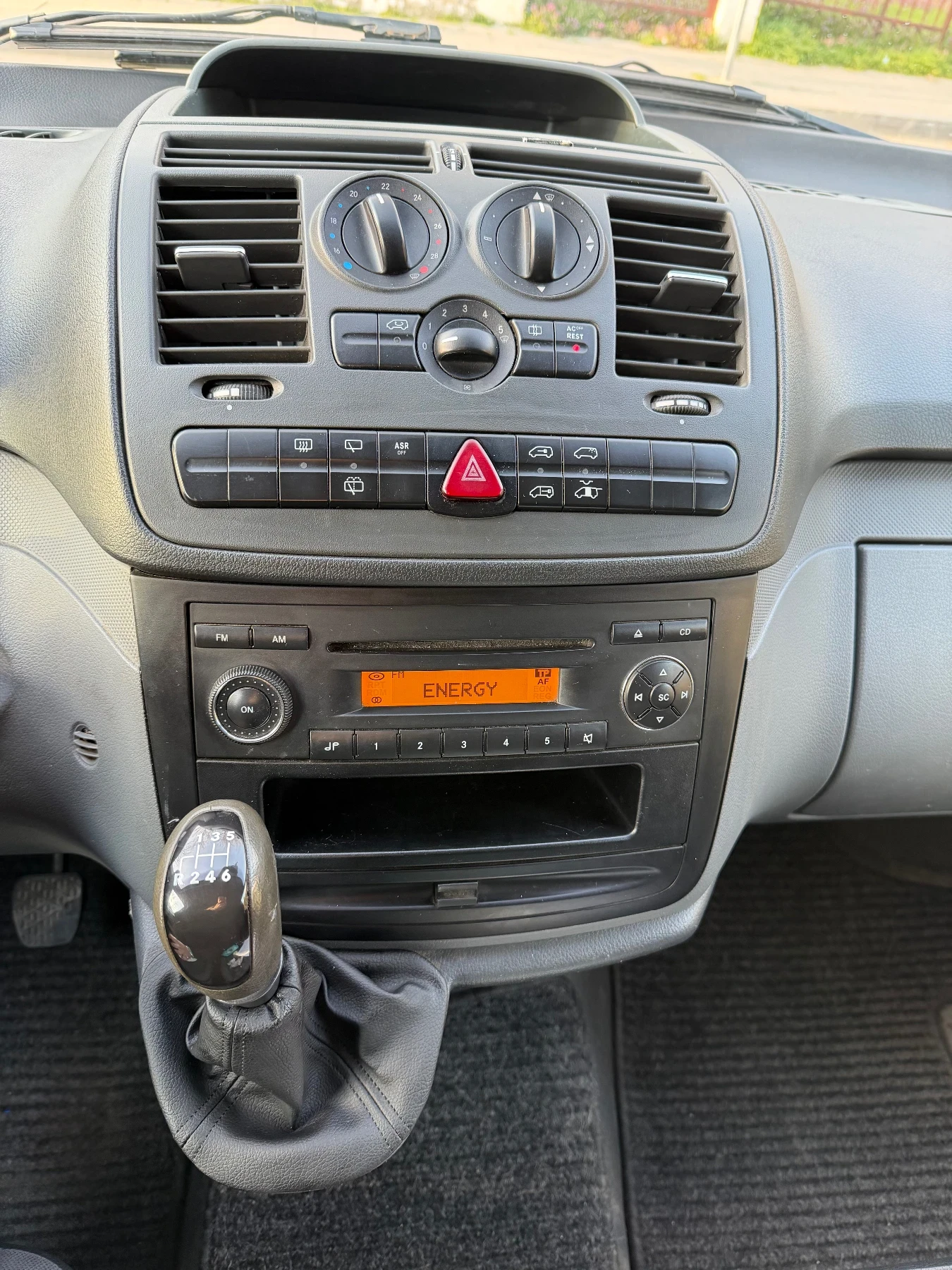 Mercedes-Benz Vito W639, снимка 9 - Бусове и автобуси - 53879323