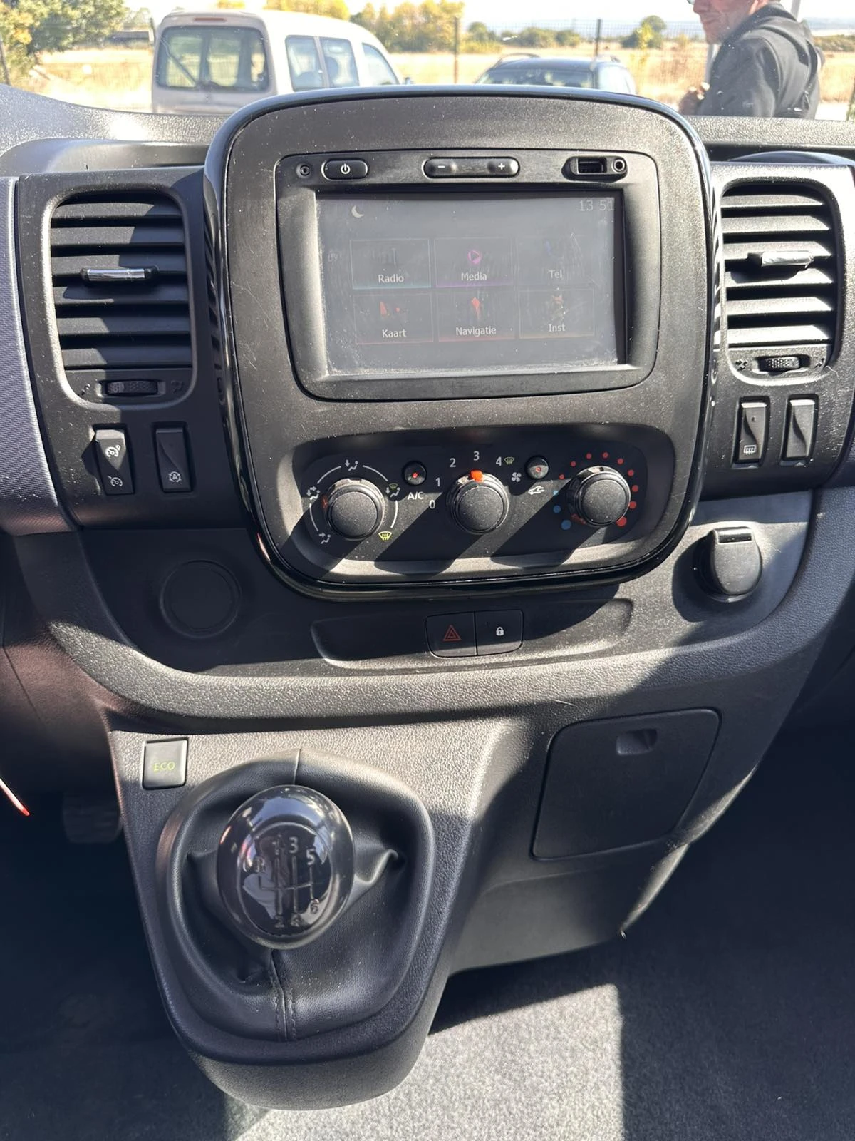 Opel Vivaro LONG 1.6, снимка 10 - Бусове и автобуси - 56338062