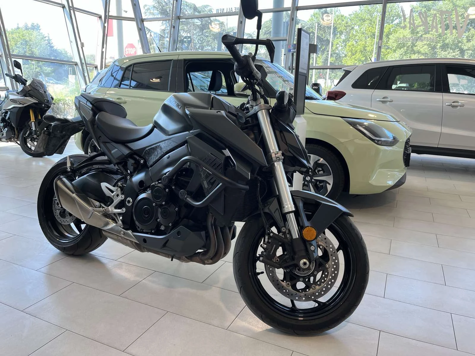 Suzuki Gsx Naked - изображение 2